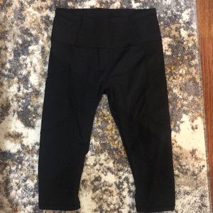 Lululemon High waisted Pocket Crop Legging